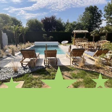 Bed and Breakfast Le Petit Manoir Farceaux Экстерьер фото